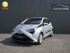 Toyota Aygo - 1.0 VVT-i x-play Automaat / Airco / 5-drs / Camera
