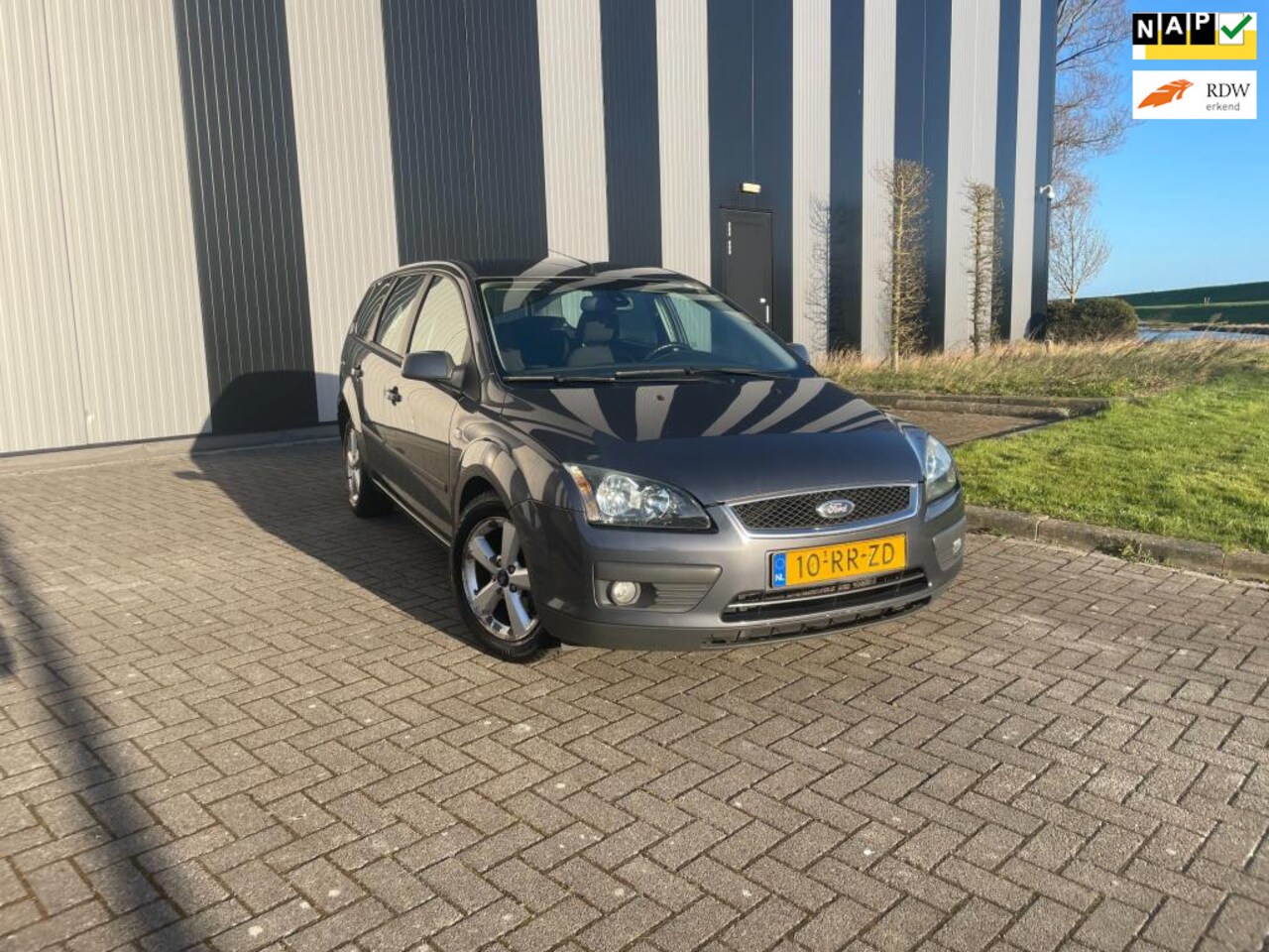 Ford Focus Wagon - 1.6-16V Futura Airco - Cruise - ElekPakket - AutoWereld.nl