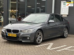 BMW 3-serie - 330e Centennial High Executive/M-PAKKET/2E EIG/CAMERA/NAVI/NL-AUTO NAP