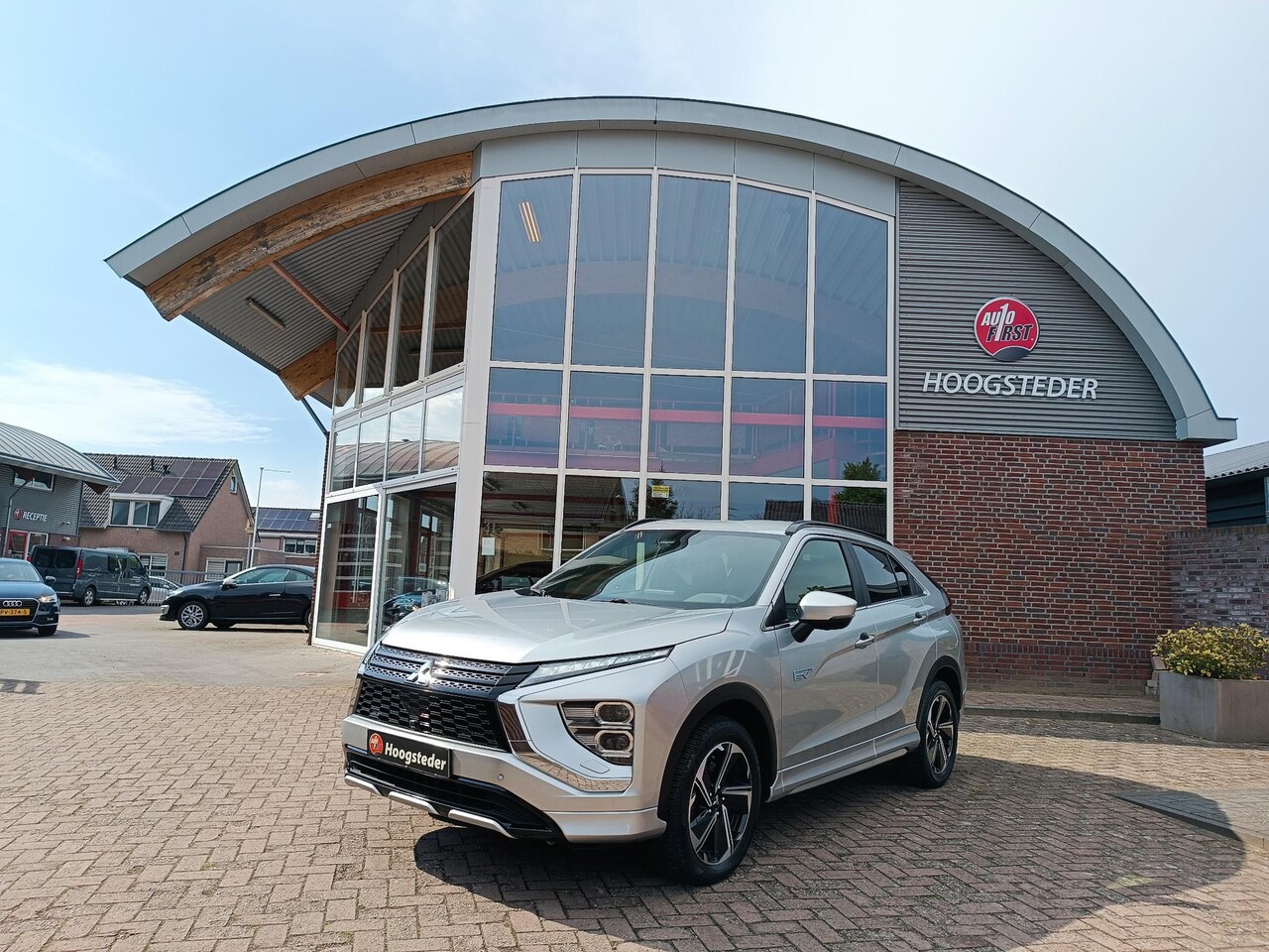 Mitsubishi Eclipse Cross - 2.4 PHEV Intense+ 360 camera, Adapt. cruise - AutoWereld.nl