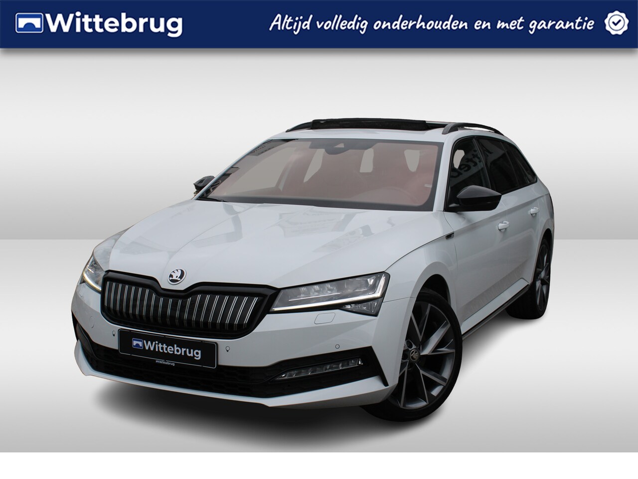 Skoda Superb Combi - 1.4 TSI iV 218pk Sportline DSG Automaat / Panorama dak / LM 19 inch / Digitaal dashboard / - AutoWereld.nl