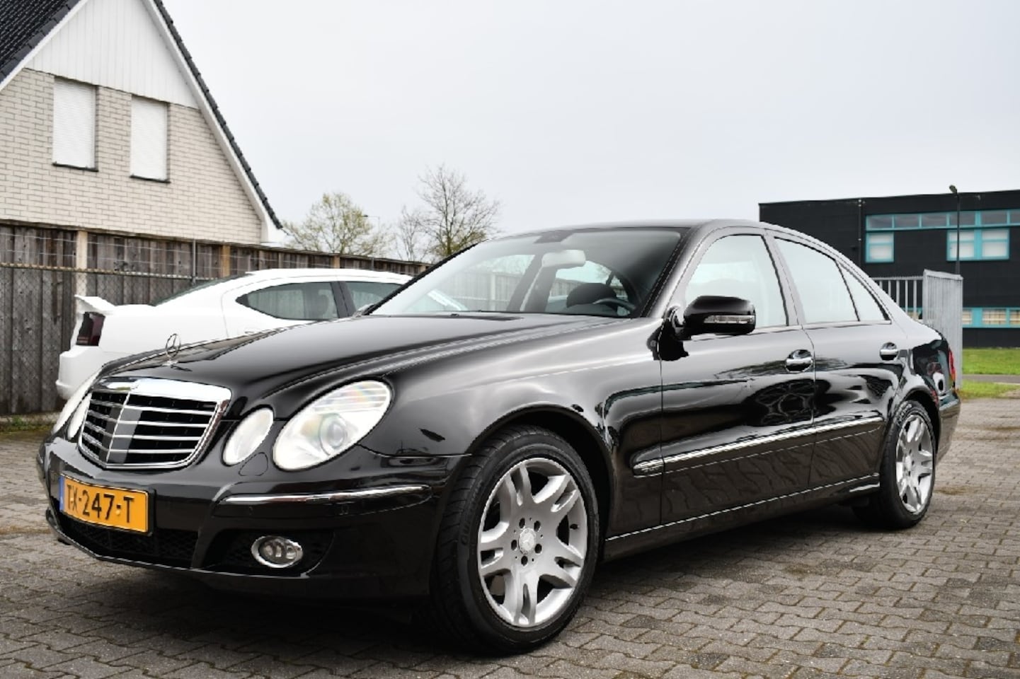 Mercedes-Benz E-klasse - 350 Facelift LPG G3 Distronic|Xenon - AutoWereld.nl