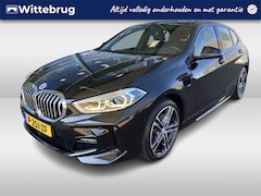 BMW 1-serie - 118i Business Edition / M pakket / Afneembare trekhaak / Half-leder / Navi / Sport onderst