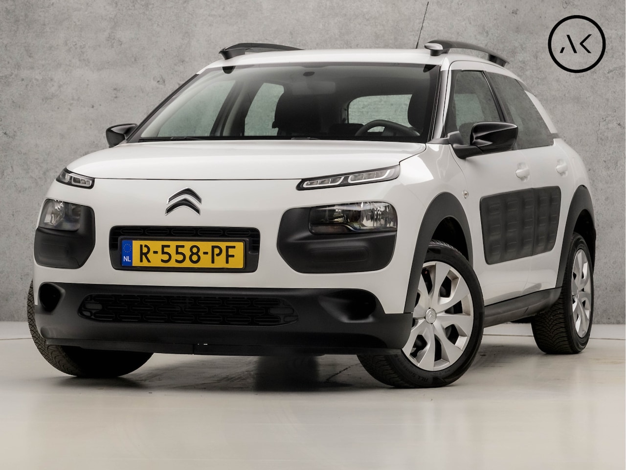 Citroën C4 Cactus - 1.2 PureTech Shine Sport Automaat (CAMERA, CLIMATE, STOELVERWARMING, PARKEERSENSOREN, CRUI - AutoWereld.nl