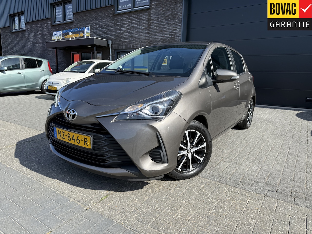 Toyota Yaris - 1.0 VVT-i Aspiration | 2E EIGENAAR | 12MND GARANTIE | AIRCO | NAVI | ELEC RAMEN | LMV | - AutoWereld.nl