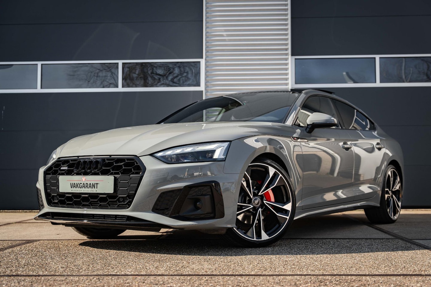 Audi A5 Sportback - 40 TFSI quattro S edition Competition |Panorama dak | Bang & Olufsen | - AutoWereld.nl