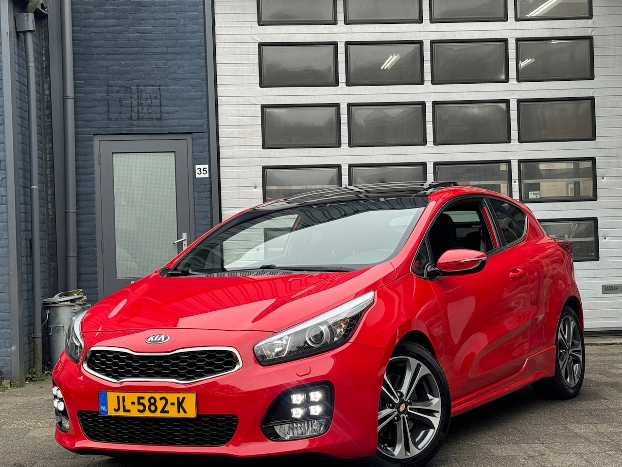 Kia Pro cee'd - 1.0 T-GDi GT-Line | Clima | Camera | Pano | Navi - AutoWereld.nl