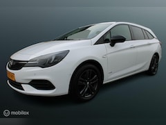 Opel Astra Sports Tourer - 1.2 Design & Tech, Donker glas, PDC + camera, Cruise, Navi, Comfort stoel, Clima, App conn