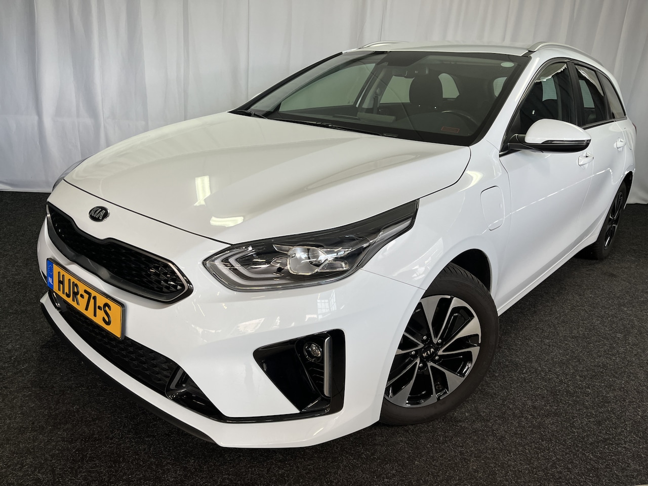 Kia Cee'd Sportswagon - Ceed 1.6 GDI PHEV PLUG-IN DynamicLine 1E EIGN/ECC/CAMERA/APPLE/STOELVERW. - AutoWereld.nl
