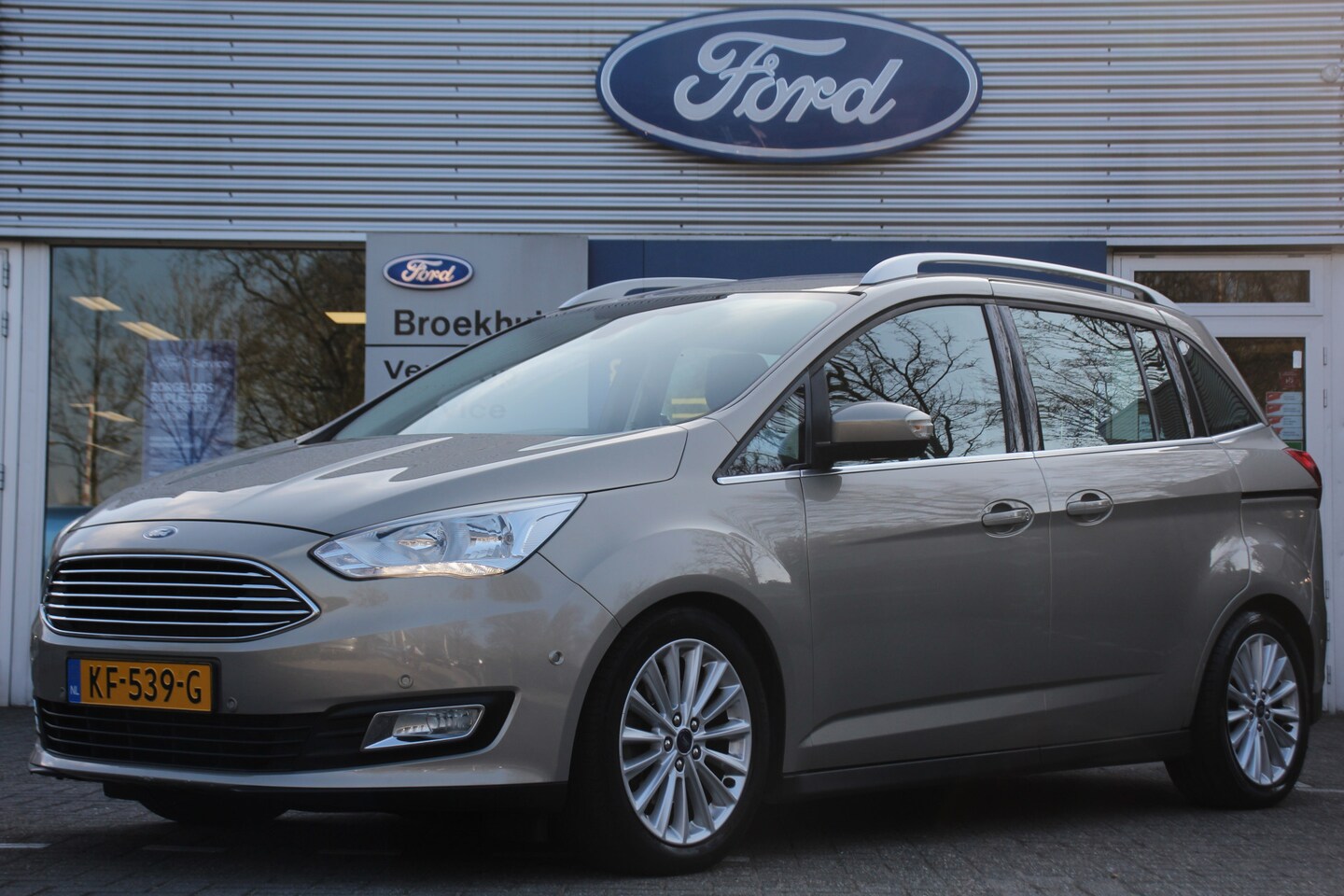Ford Grand C-Max - 1.5 150PK TITANIUM AUTOMAAT 7-PERS | NL-AUTO! | DEALER OH! | NAVI | CLIMA | CRUISE | LMV - AutoWereld.nl