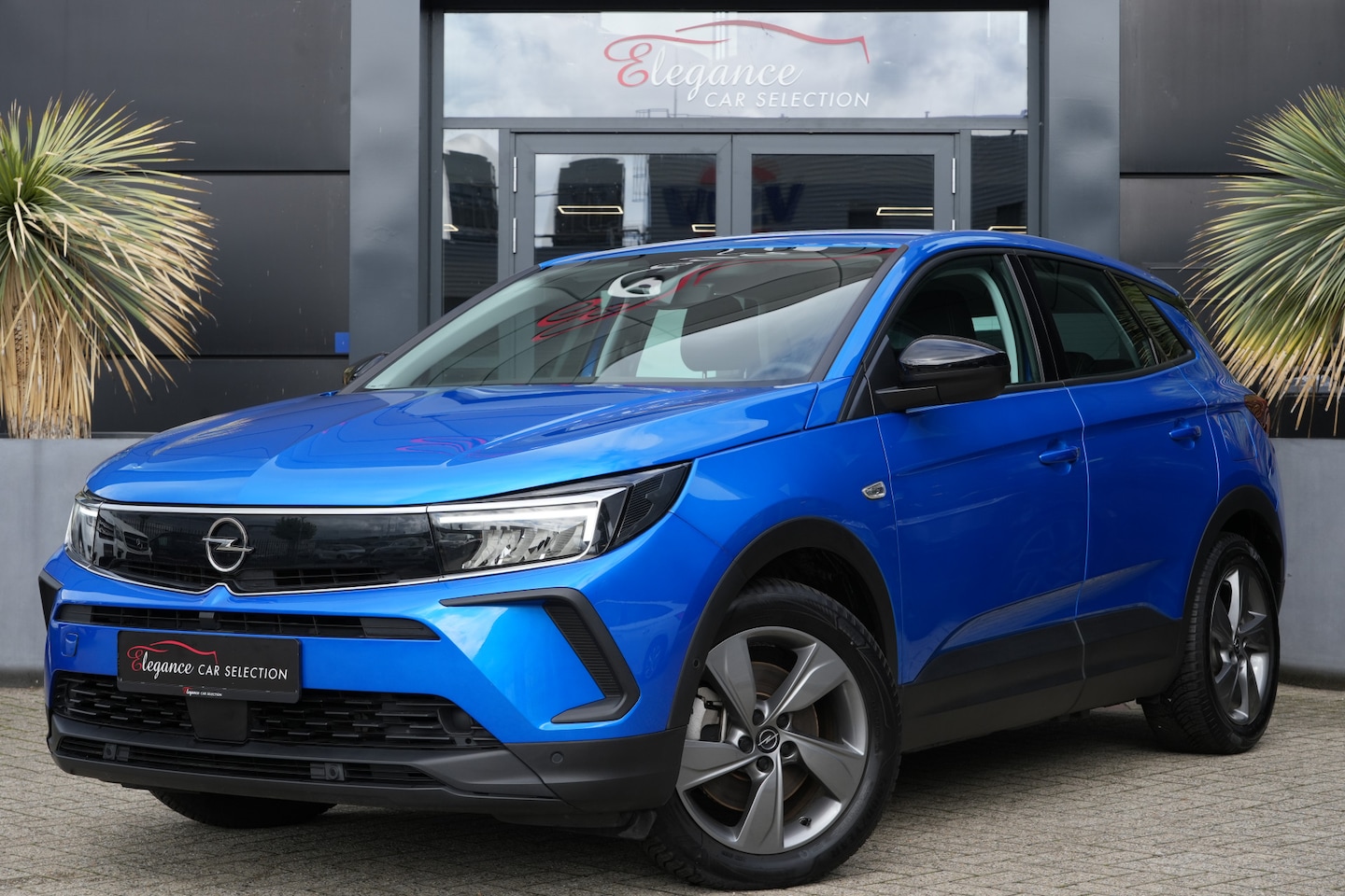 Opel Grandland - 1.6 Turbo Hybrid GS Line 300pk Navigatie/Camera/Trekhaak - AutoWereld.nl
