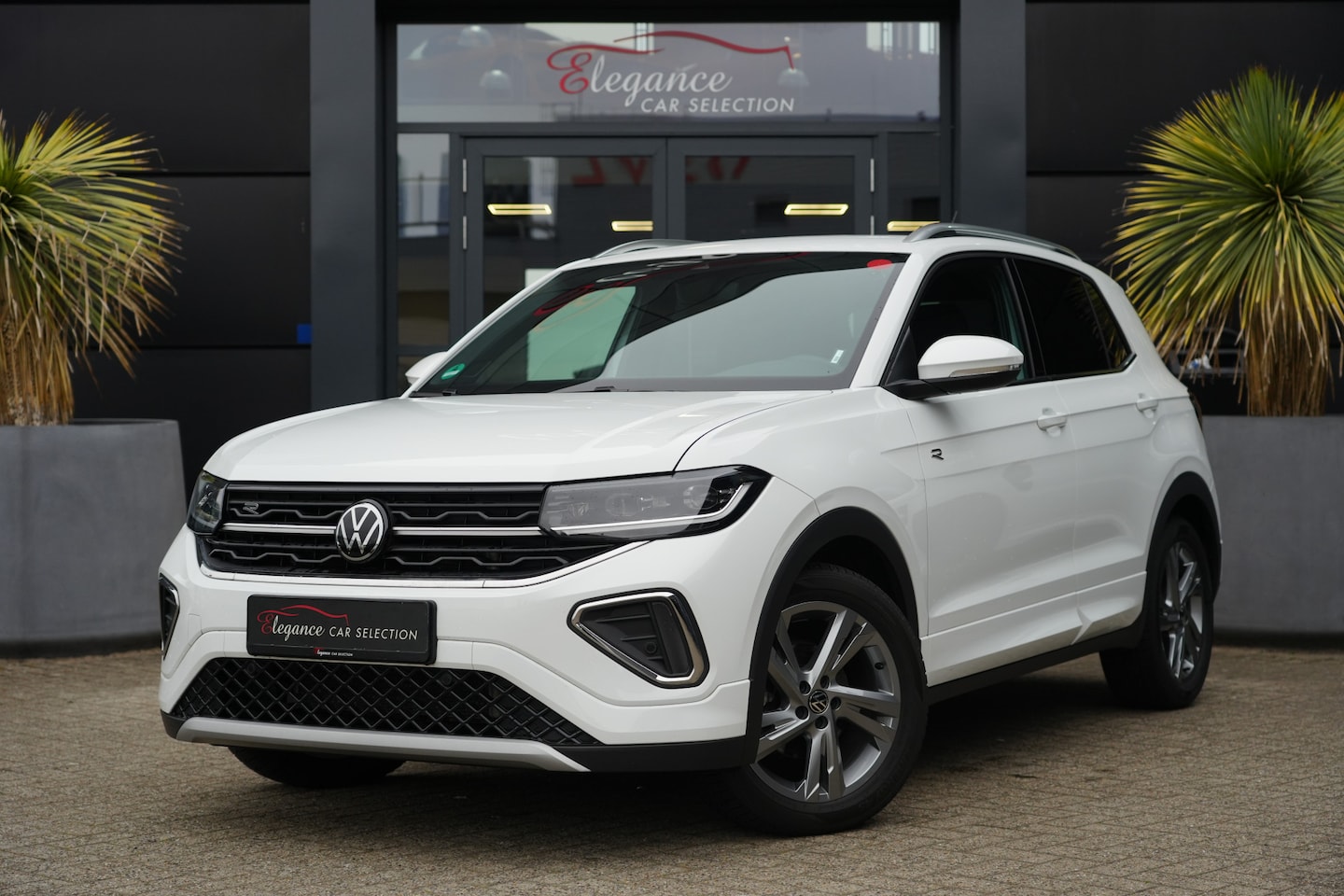 Volkswagen T-Cross - 1.5 TSI R-Line Business 150pk Navigatie/Stoelverwarming/Camera - AutoWereld.nl