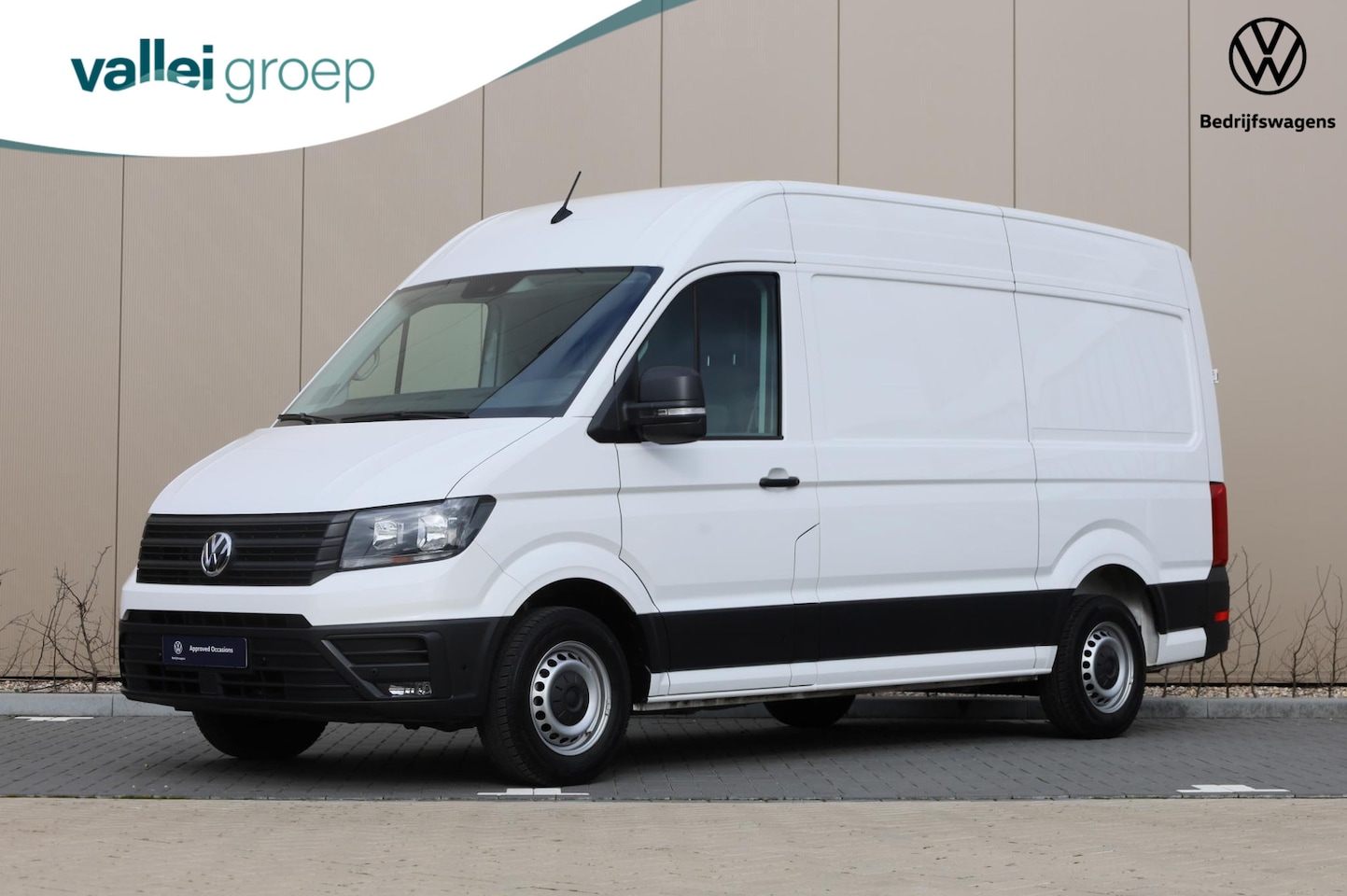 Volkswagen Crafter - 30 2.0 TDI 140 PK L3H3 Comfortline | Trekhaak | 3-zits | Camera | Geveerde bestuurdersstoe - AutoWereld.nl