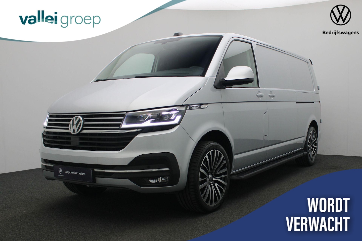 Volkswagen Transporter - 2.0 TDI 150 pk DSG L2H1 28 Bulli | Trekhaak | Schuifdeuren links/rechts | Achteruitrijcame - AutoWereld.nl