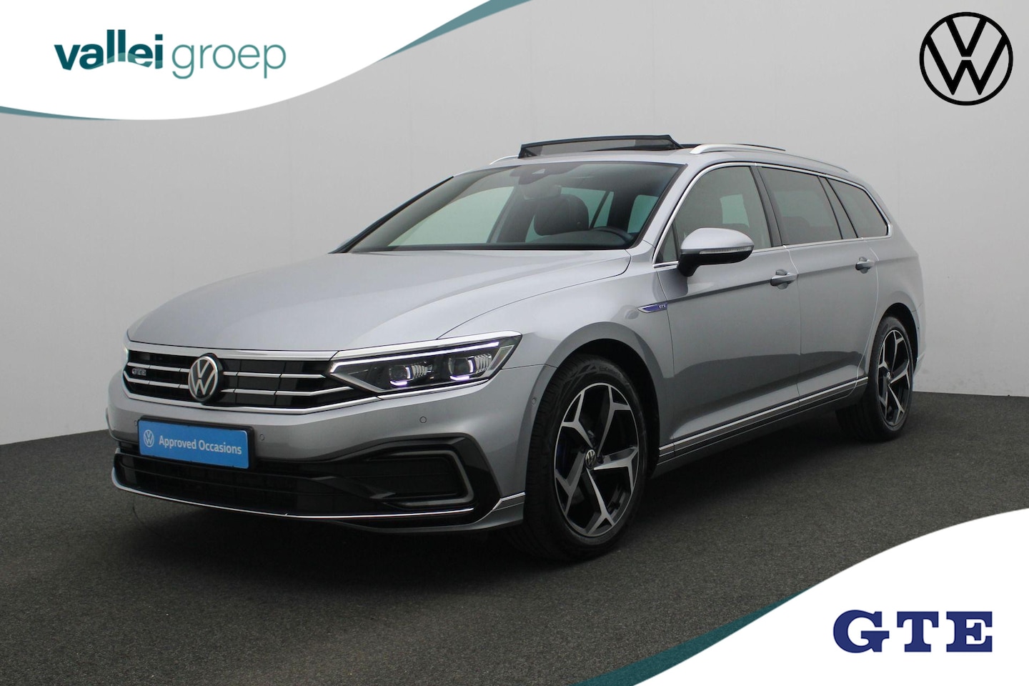 Volkswagen Passat Variant - 1.4 TSI 218 pk DSG PHEV GTE Business | Panoramadak | Trekhaak | Navigatie Discover Pro | R - AutoWereld.nl