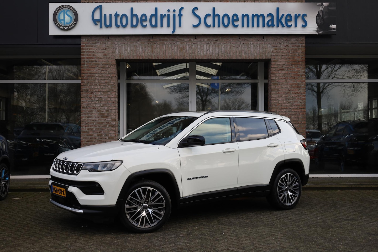 Jeep Compass - 4xe 190 Plug-in Hybrid Electric Limited Lease Ed. 360-CAMERA CARPLAY PANO DAB HALFLEER 19" - AutoWereld.nl