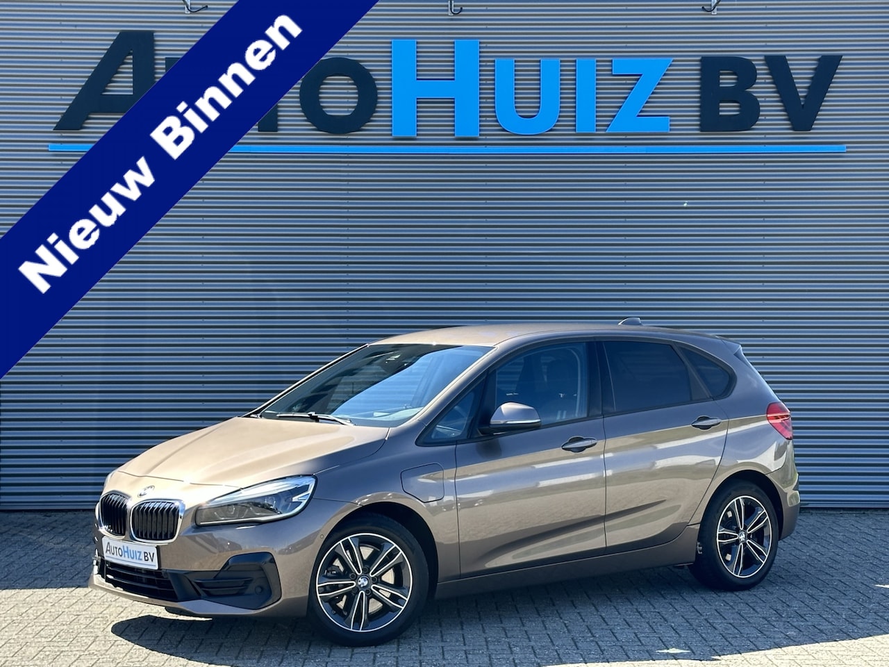 BMW 2-serie Active Tourer - 225xe iPerformance eDrive Edition Sportline LED Achteruitrijcamera Stoelverwarming - AutoWereld.nl