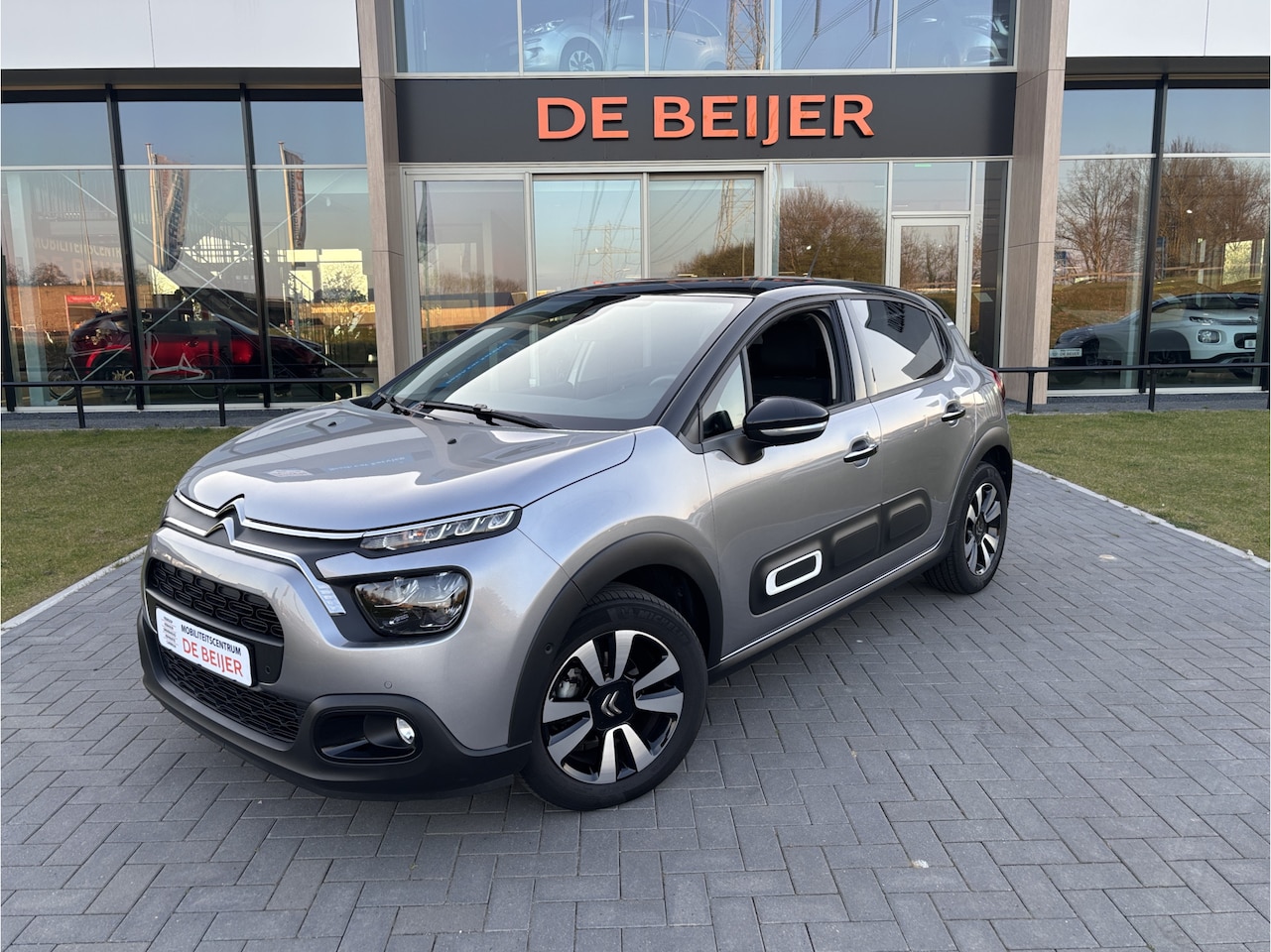 Citroën C3 - 1.2 PureTech Feel Edition Automaat I Camera I Carplay - AutoWereld.nl