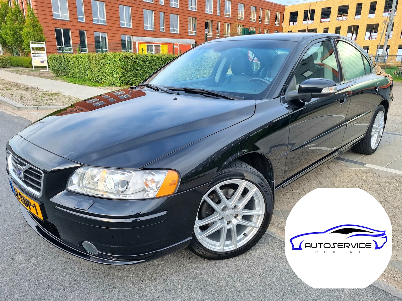 Volvo S60 - 2.4 Drivers Edition 2e Eig. 126K! Full Optie: Leder, Clima, Bi-Xenon, Bliss, Cruise control, +Winterset - AutoWereld.nl