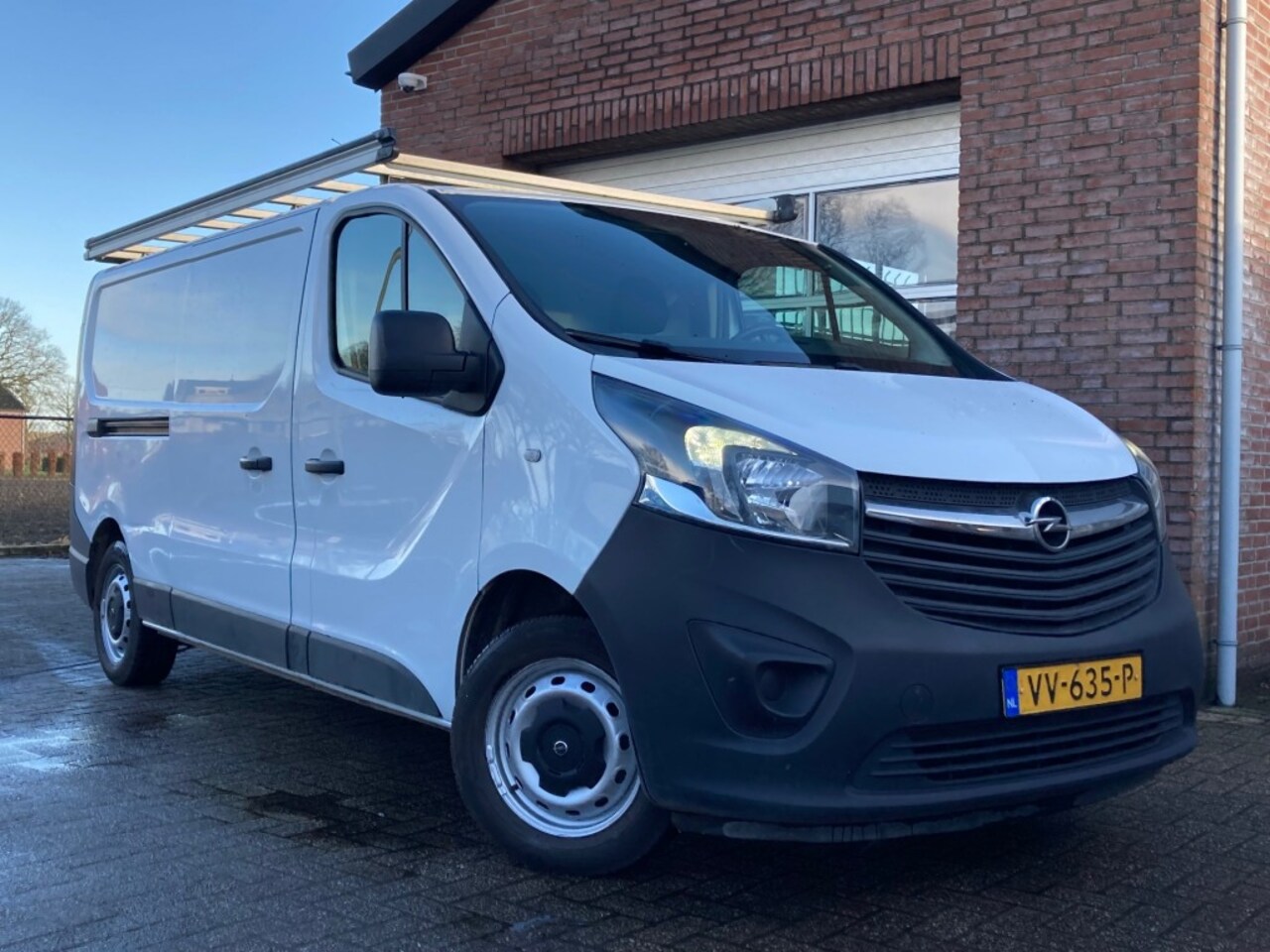 Opel Vivaro - L2H1, trekhaak, imperiaal - AutoWereld.nl