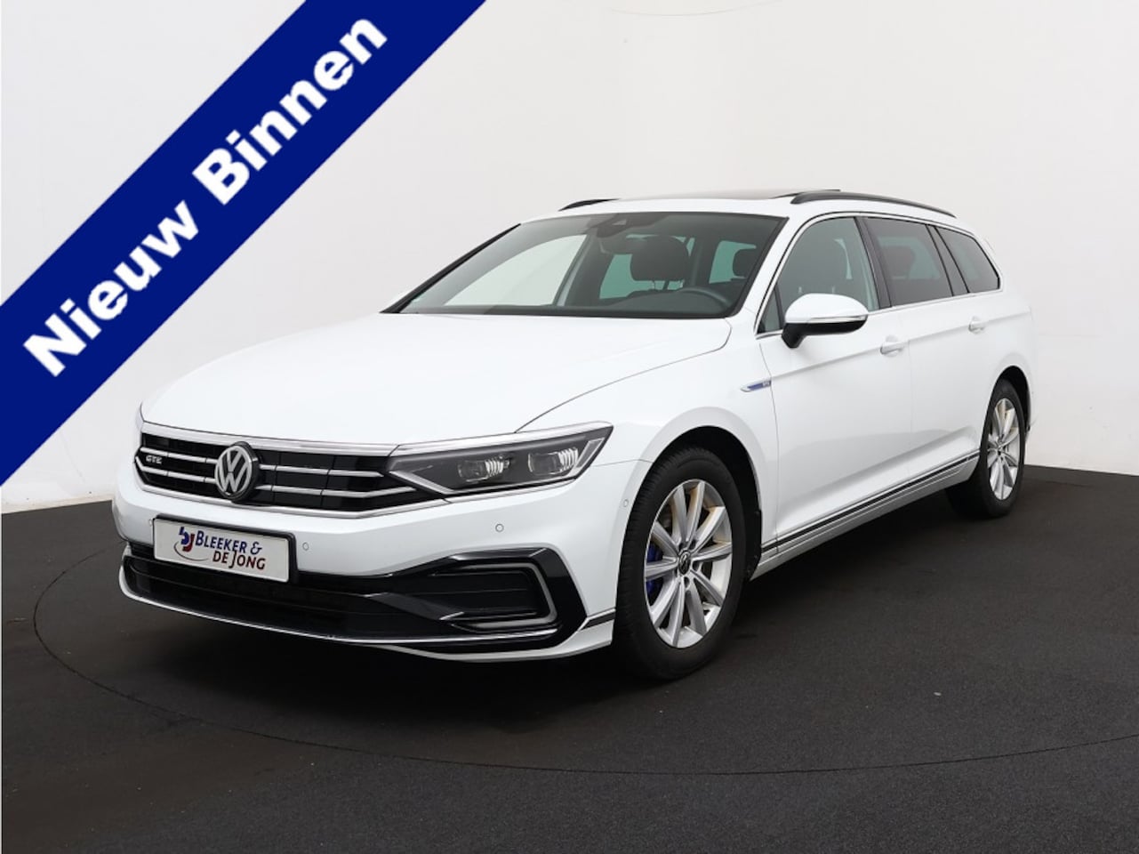 Volkswagen Passat Variant - 1.4 TSI GTE Business | Pano | LED | Virtual | Stoelverwarming | Trekhaak 10-2020 79.017 KM - AutoWereld.nl