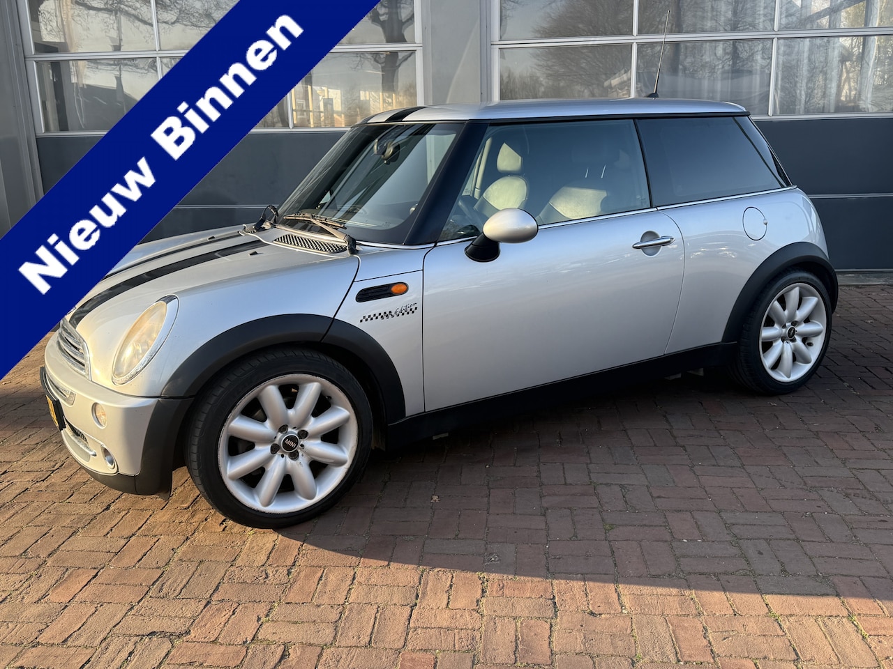MINI Cooper - Mini 1.6 Pepper Airco,Electr.ramen,Cv,Radio/cd Bj 2005 - AutoWereld.nl
