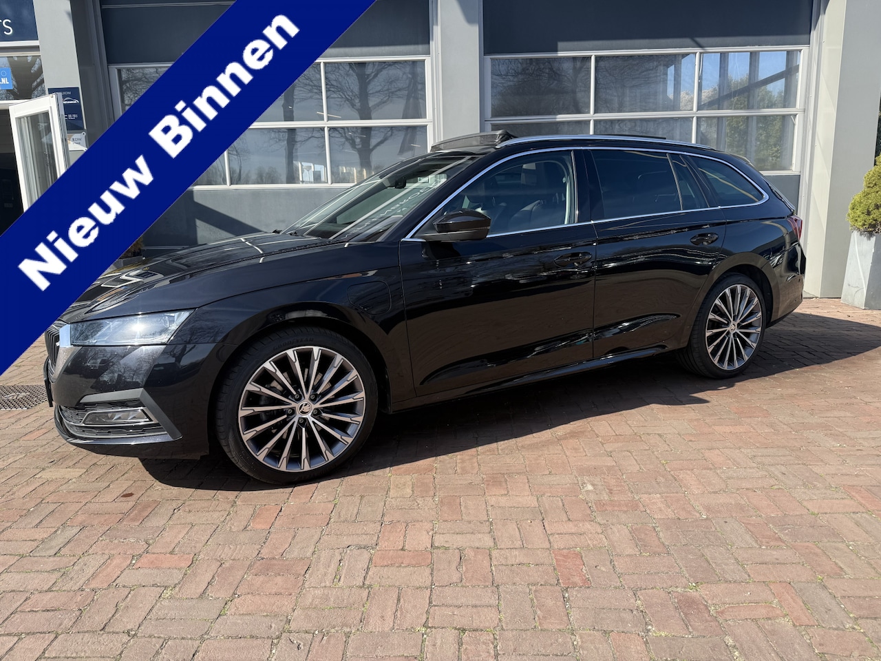 Skoda Octavia Combi - 1.4 TSI iV PHEV Business Edition Plus Bj 2020 Leer,Panodak,Schuifdak,Navi,19inch 204pk Dea - AutoWereld.nl