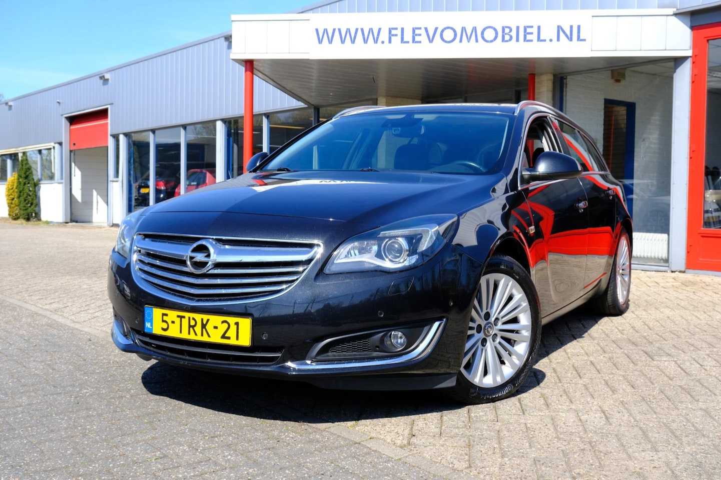 Opel Insignia Sports Tourer - 1.6 T 170pk Cosmo Aut. Pano|Xenon|Cam|Navi|LMV - AutoWereld.nl