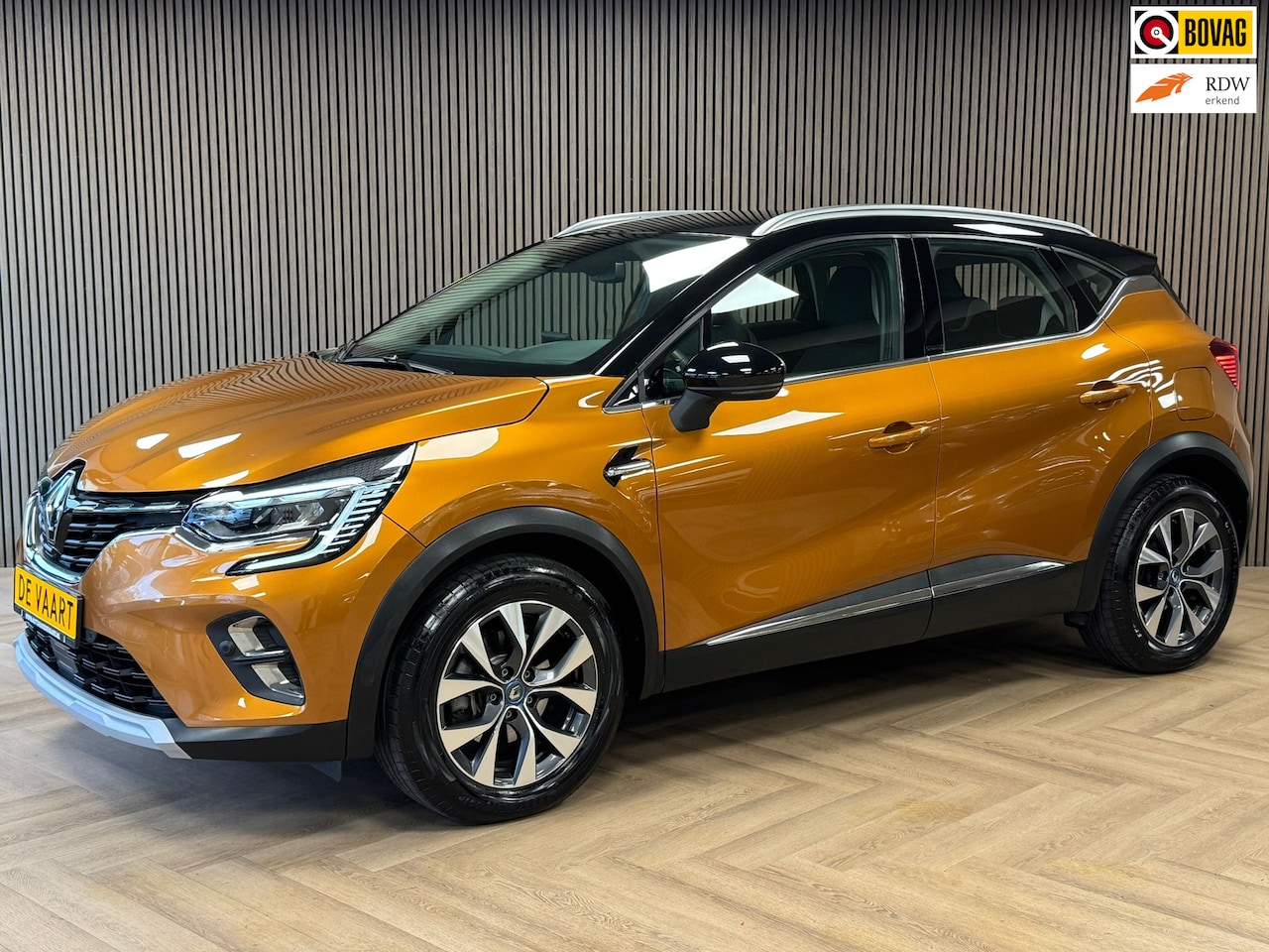 Renault Captur - 1.6 E-Tech Plug-in Hybrid 160 Intens AIRCO CRUISE PDC CAMERA NAVIGATIE KEYLESS LANE-ASSIST - AutoWereld.nl