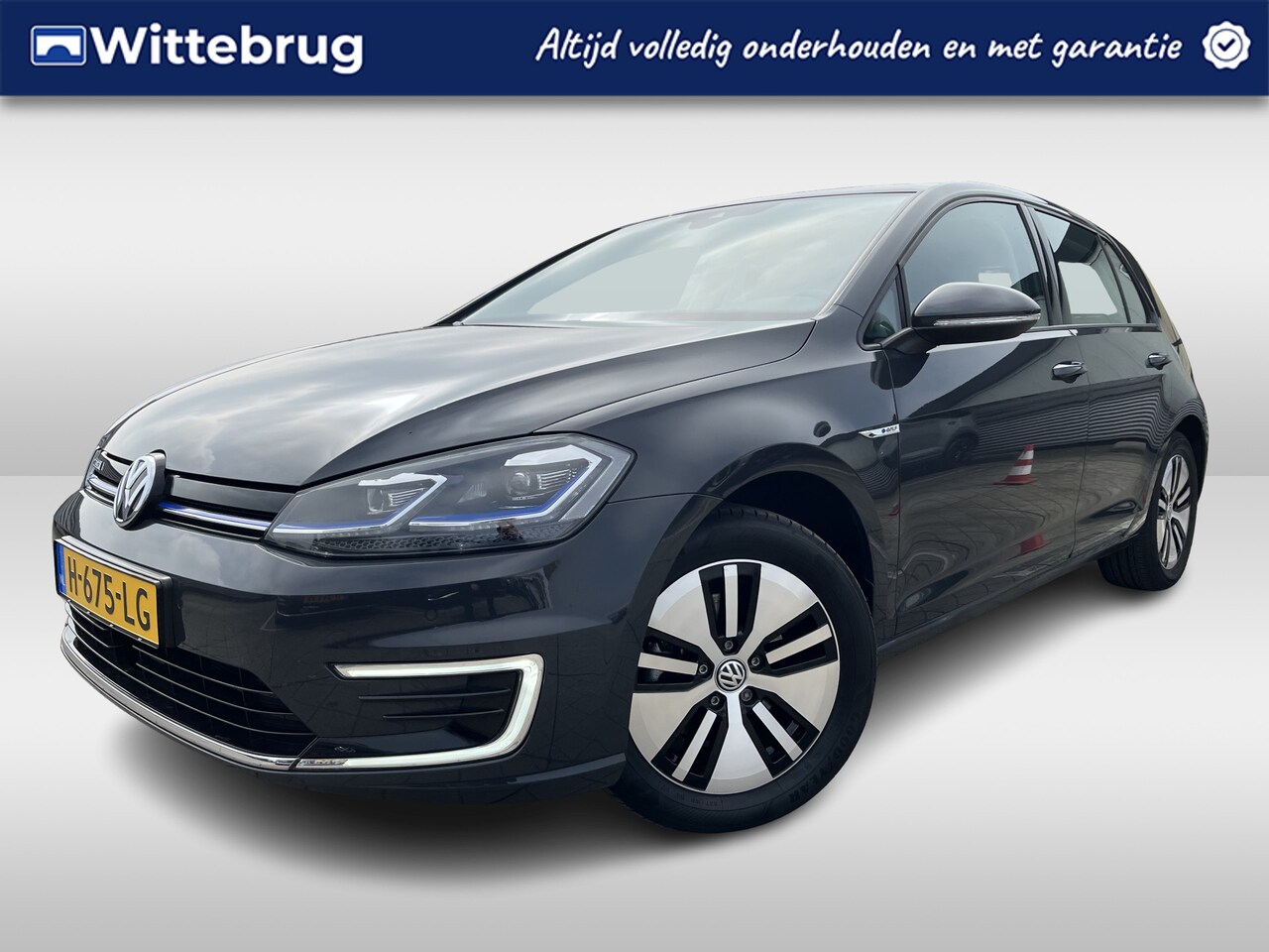 Volkswagen e-Golf - E-DITION Navigatie / Parkeersensoren / LED verlichting / Clima / Bluetooth / Cruise - AutoWereld.nl