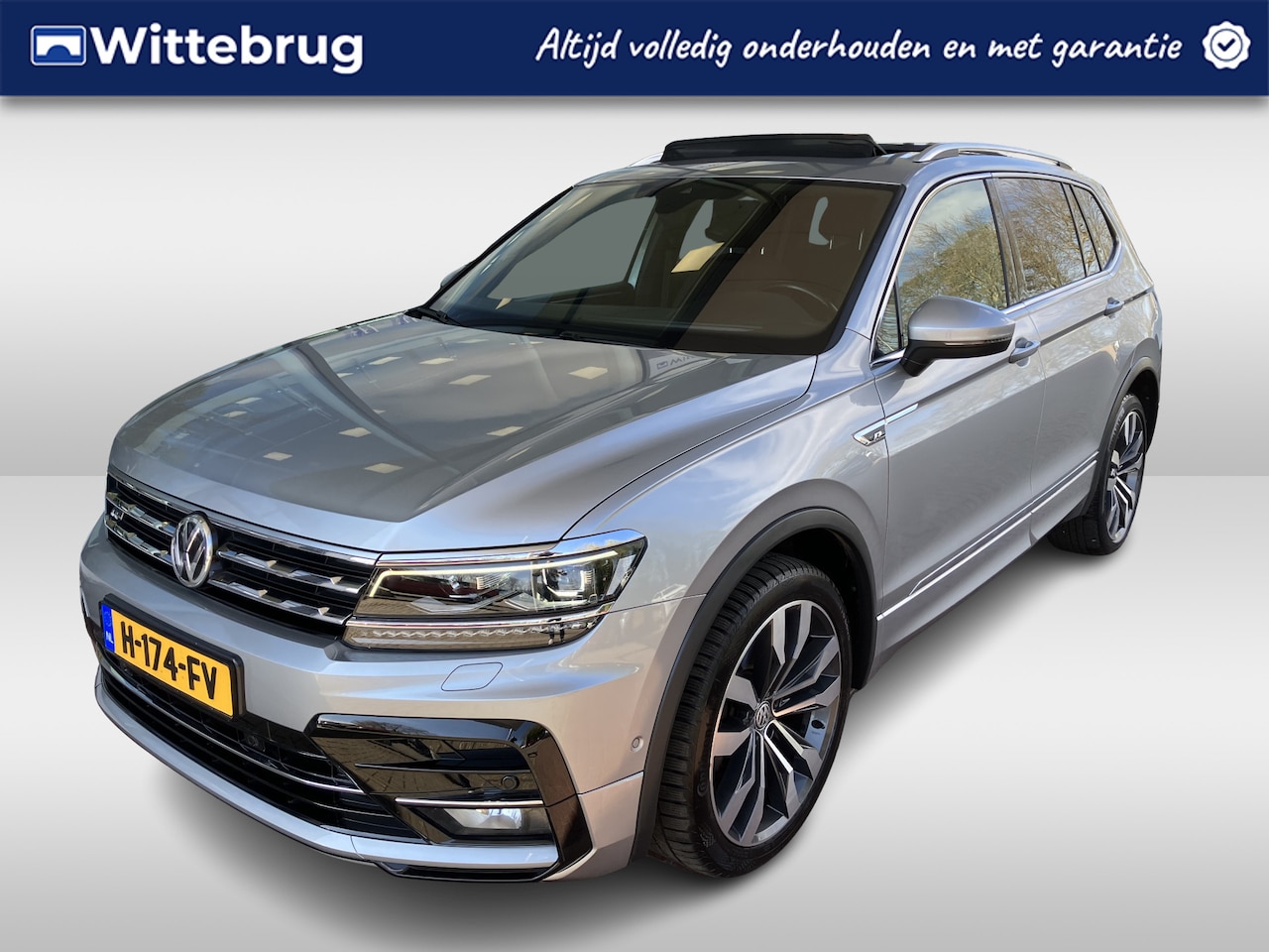 Volkswagen Tiguan Allspace - 1.5 TSI Highline Business R 7p. / Panorama dak / Full Led / Zwenkbare trekhaak / Elect. ac - AutoWereld.nl