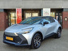 Toyota C-HR - Hybrid 140 FIRST EDITION BI-TONE EL-ACHTERKLEP 360° CAMERA NAVI PARK-SENSOREN BLIND SPOT 1