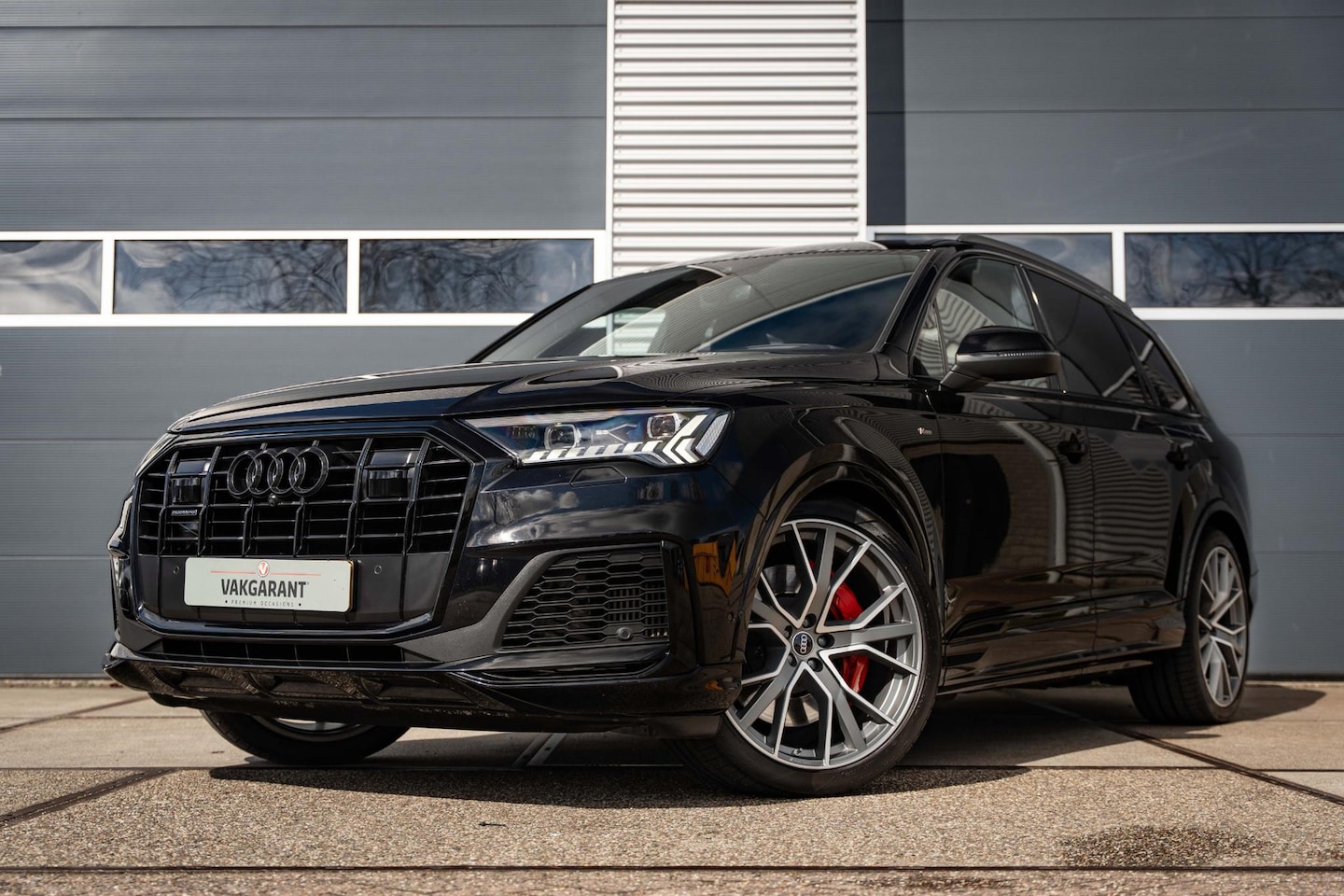 Audi Q7 - 60 TFSI e quattro Competition |panorama dak | soft close | Massage stoelen | luchtvering | - AutoWereld.nl