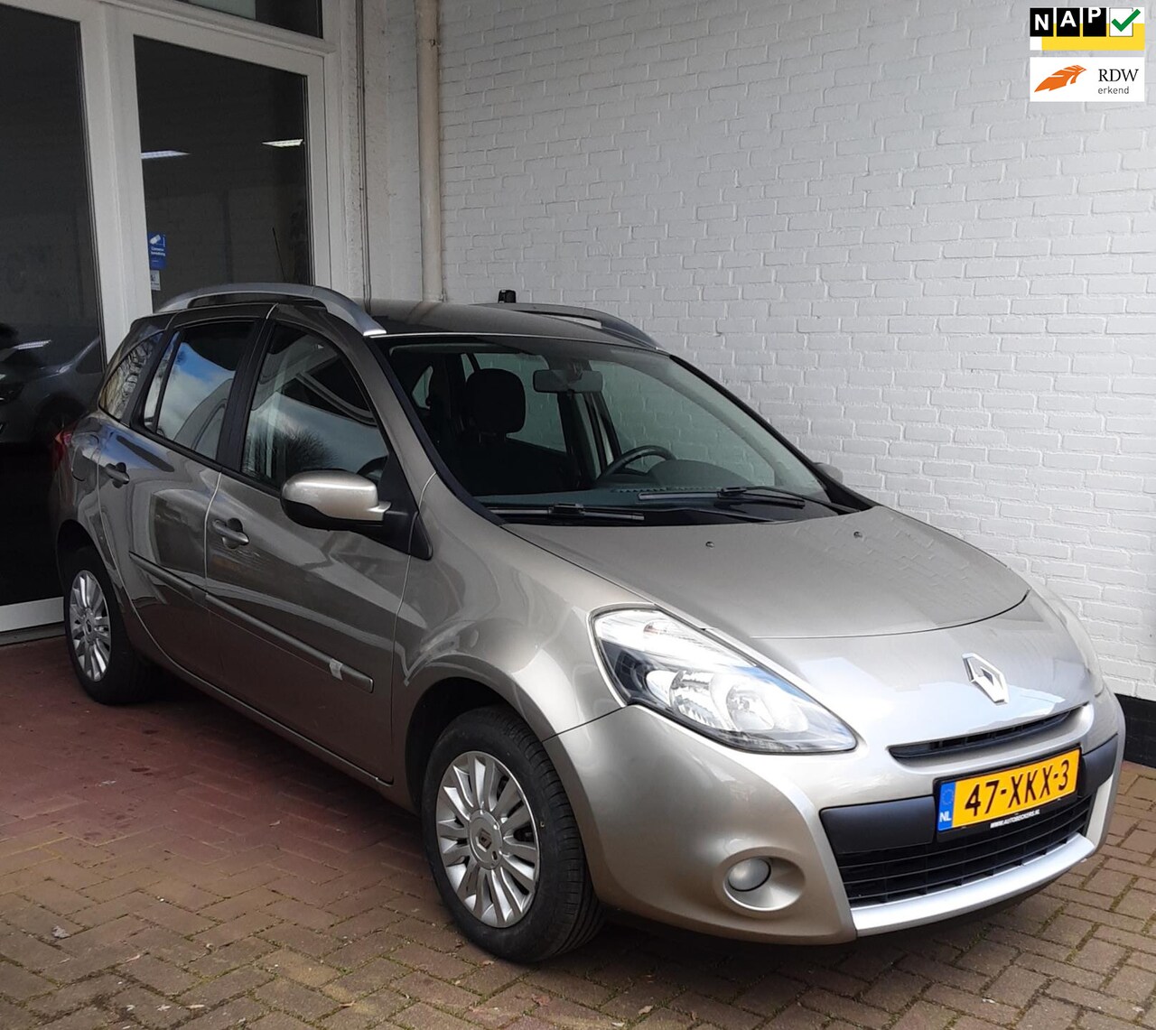 Renault Clio Estate - 1.2 TCE Collection *NWE DISTR.RIEM / AIRCO / NWE APK* - AutoWereld.nl