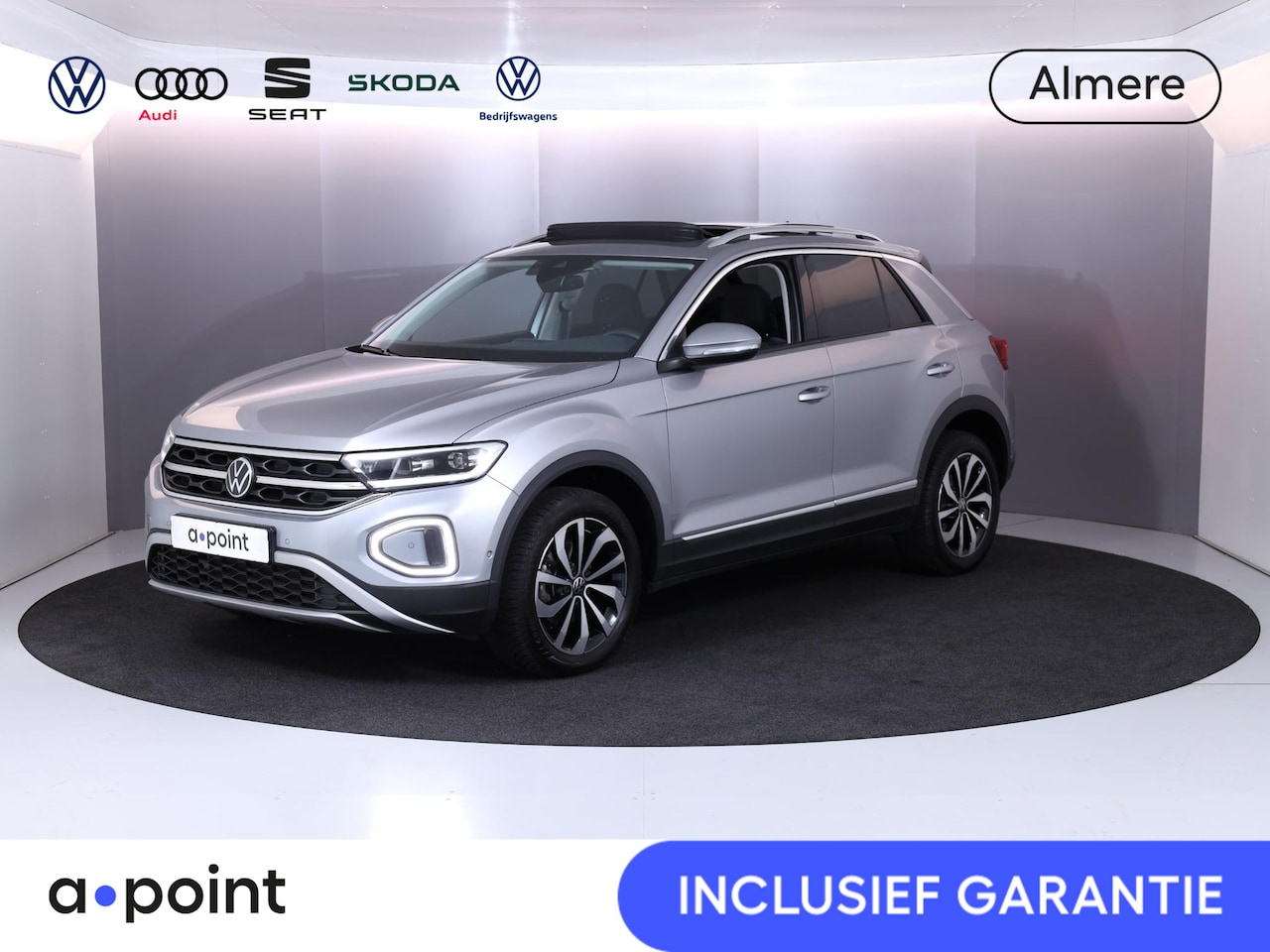 Volkswagen T-Roc - 1.5 TSI Style 150 PK Automaat (DSG) | Panorama dak | Massage stoel | Navigatie | Parkeerca - AutoWereld.nl