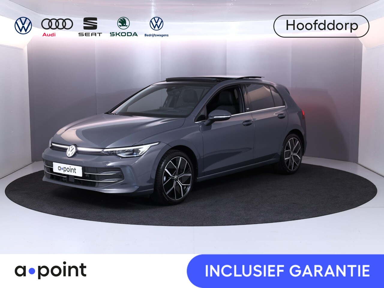 Volkswagen Golf - 1.5 eTSI Style 50 edition 150 pk Automaat (DSG) | Navigatie | Panoramadak | Elektr. trekha - AutoWereld.nl