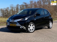 Toyota Aygo - 1.0 VVT-i x-cite 5DRS CAMERA AIRCO CRUISE CONTROL NAP GOED ONDERHOUDEN