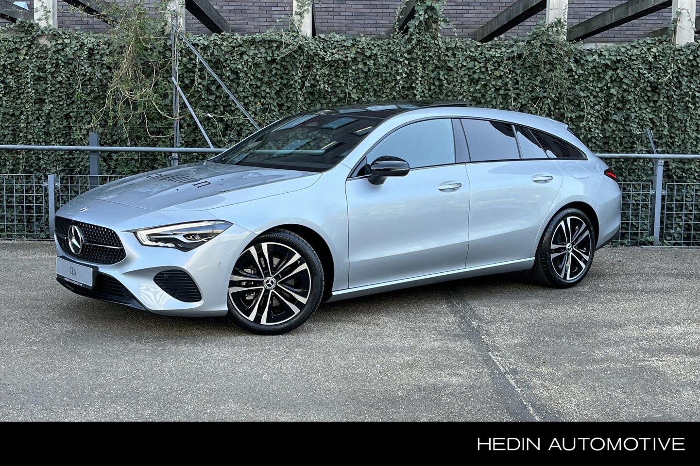 Mercedes-Benz CLA-klasse Shooting Brake - CLA 180 Automaat Star Edition Limited Luxury Line | Nightpakket | Panoramadak - AutoWereld.nl
