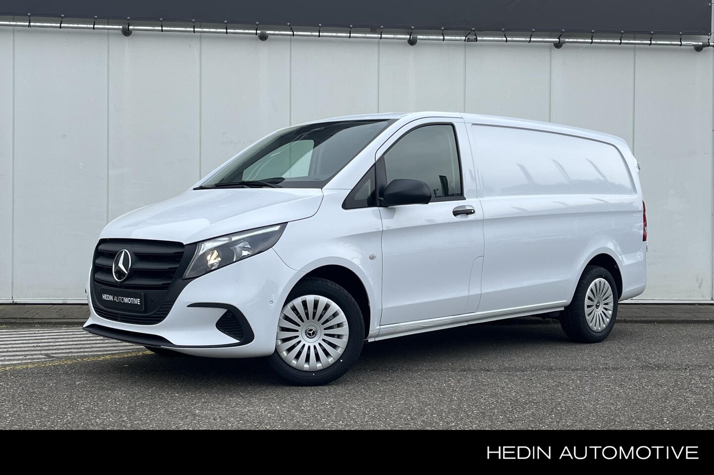 Mercedes-Benz Vito - 114 L2 Automaat Pro | Trekhaak | Parkeerpakket met achteruitrijcamera | Smartphone Integra - AutoWereld.nl