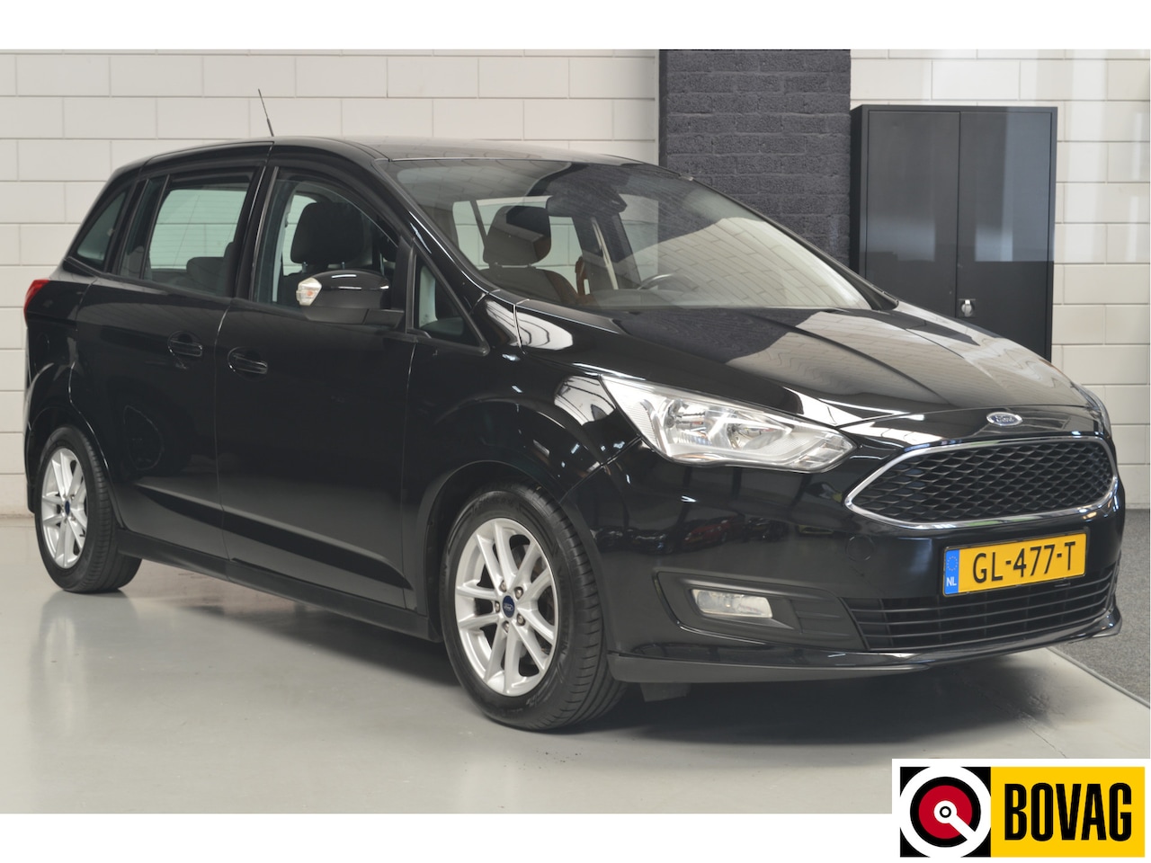 Ford Grand C-Max - 1.0 Trend // AIRCO // CRUISE // PARKEERSENSOREN // TREKHAAK // 126PK // - AutoWereld.nl