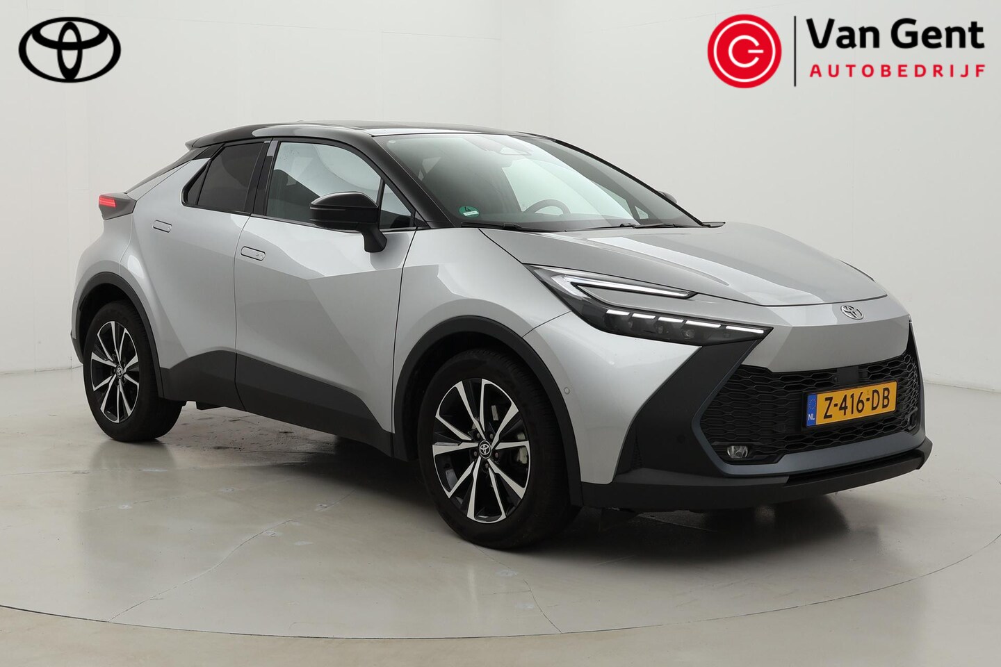 Toyota C-HR - 1.8 Hybrid 140 First Edition | Navigatie | 360 camera - AutoWereld.nl
