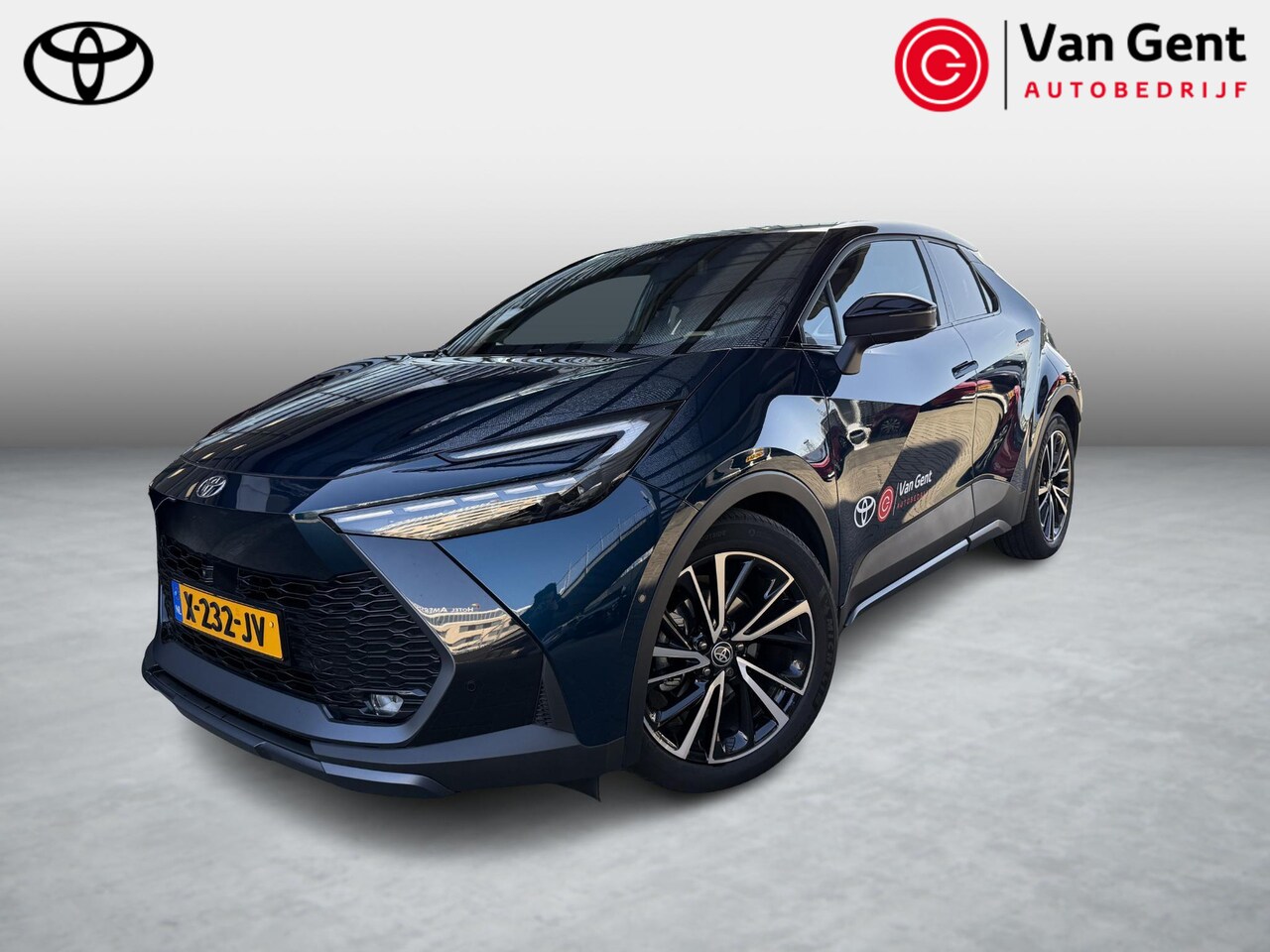 Toyota C-HR - 1.8 Hybrid Executive | Panoramadak | Dodehoek | JBL - AutoWereld.nl