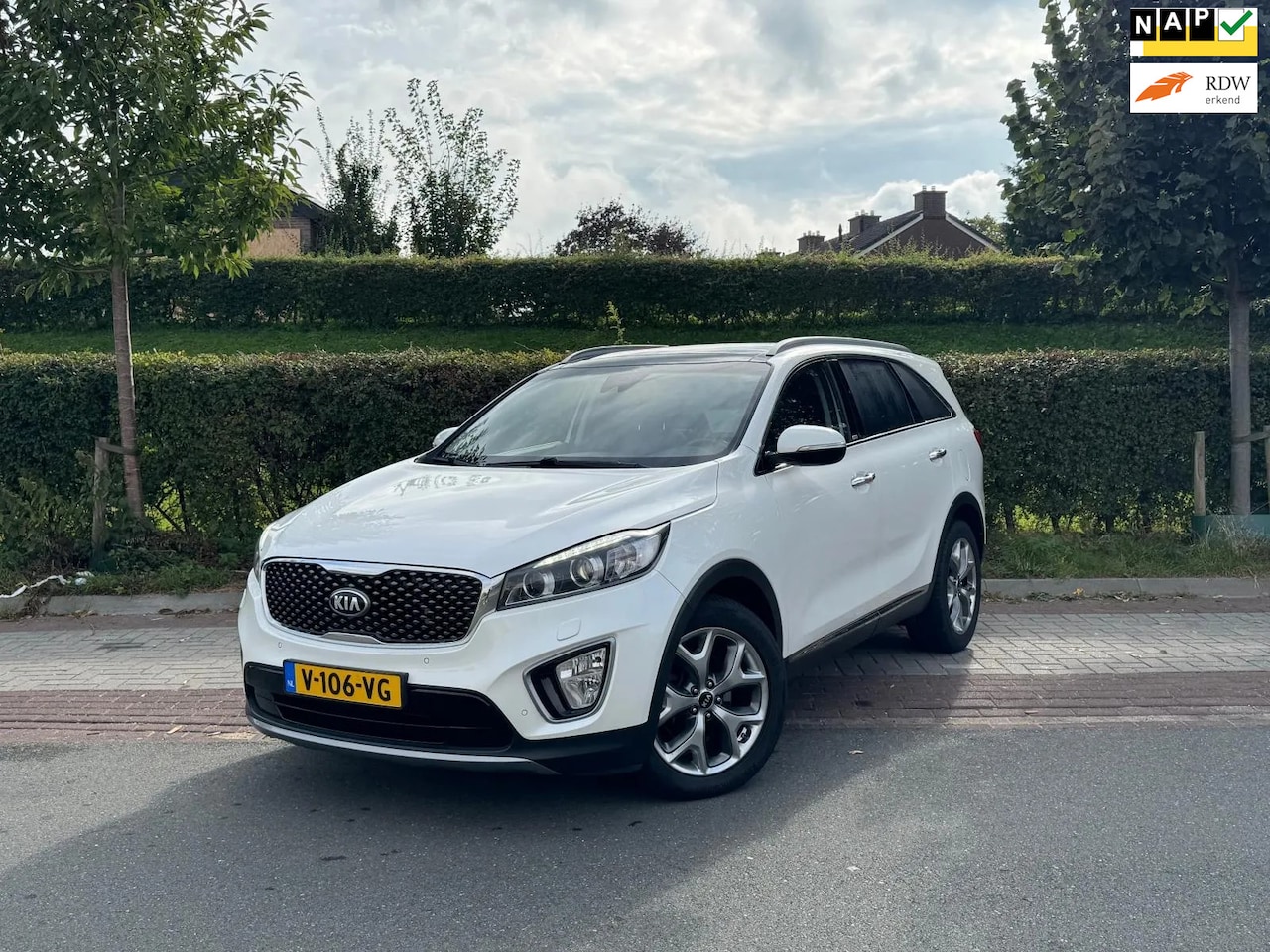 Kia Sorento - 2.2 Automaat, Leer, Panodak, Nwe APK - AutoWereld.nl