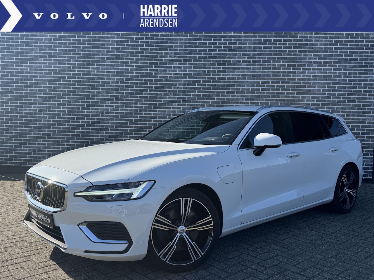 Volvo V60 - 2.0 T8 Recharge AWD Inscription | Geventileerde stoelen | Harman Kardon audio | 19" LM wie - AutoWereld.nl