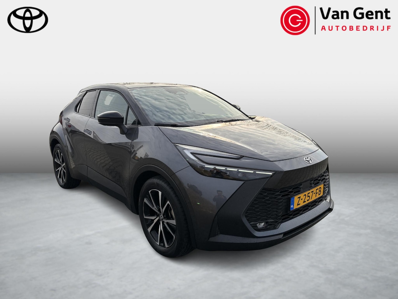 Toyota C-HR - 2.0 Hybrid 200 First Edition | Dodehoek - AutoWereld.nl