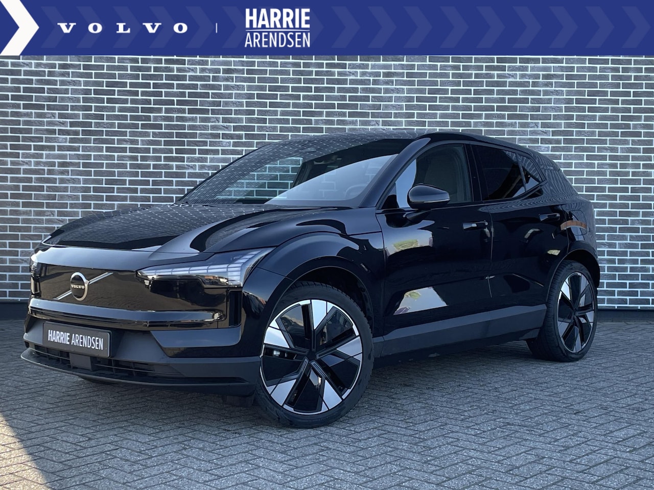 Volvo EX30 - Single Motor Extended Range Plus 69 kWh | 20" velgen | Pine bekleding | Keyless | Harman K - AutoWereld.nl