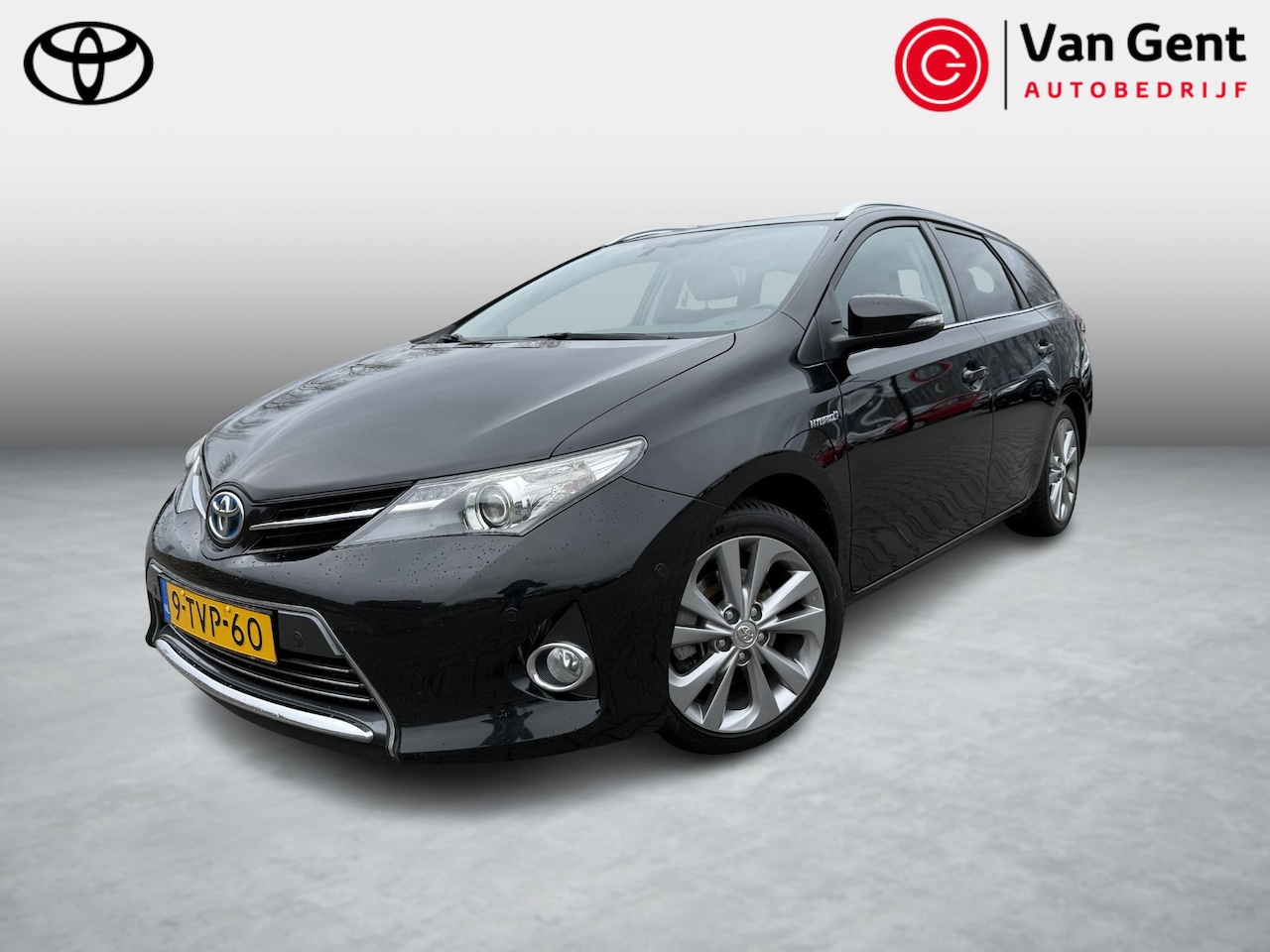 Toyota Auris Touring Sports - 1.8 Hybrid Executive | Panoramadak | Trekhaak | Navigatie - AutoWereld.nl