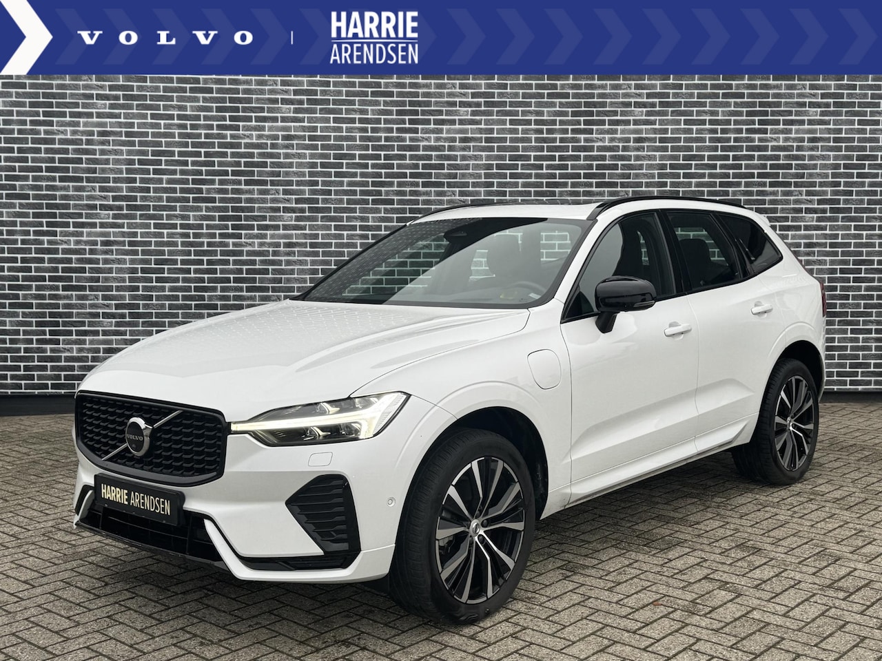 Volvo XC60 - 2.0 T6 Plug-in hybrid AWD Ultimate Dark | Bowers & Wilkins audio | Luchtvering | 360 camer - AutoWereld.nl