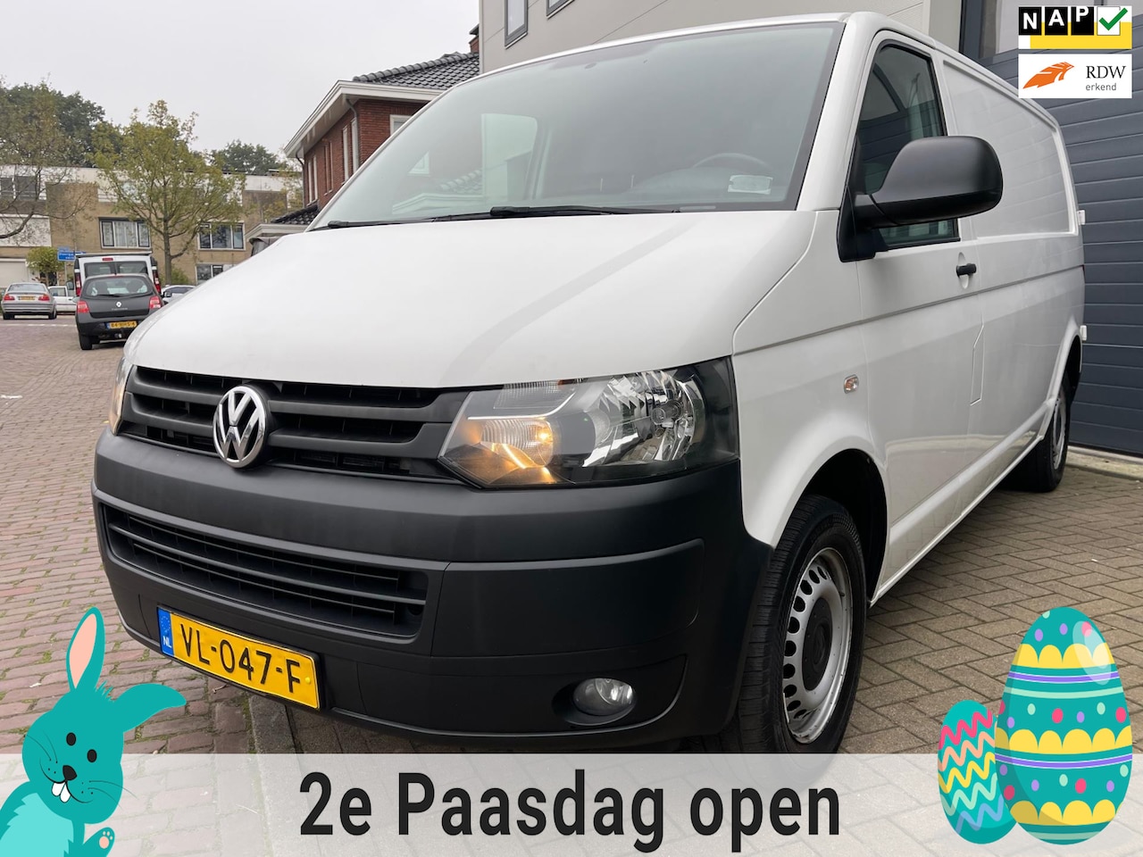 Volkswagen Transporter - 2.0 TDI L2H1/Airco/Navi/Cruise-c/PDC/Trekhaak/Nette Bus/Elek-pakket - AutoWereld.nl