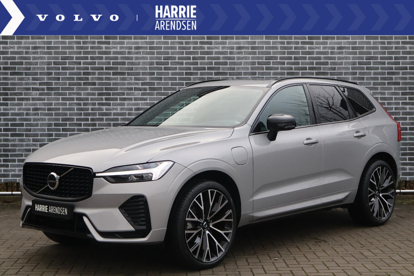 Volvo XC60 - 2.0 T6 Plug-in hybrid AWD Plus Dark | Harman Kardon audio | Stoel en Stuurverwarming | Pan - AutoWereld.nl